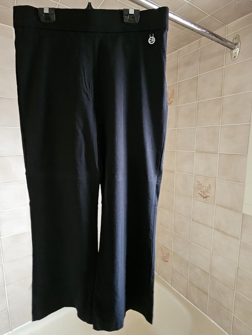 Calvin Klein Size XL Black Kick Flare Cropped Pants NWOT